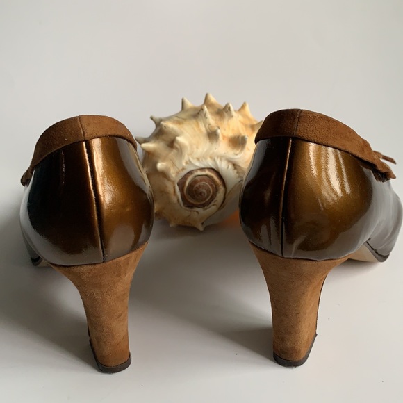 Made in 🇮🇹VTG Gorgeous 90’ Sofia 💯% Patent Leather and Suede Pumps - Picture 6 of 11